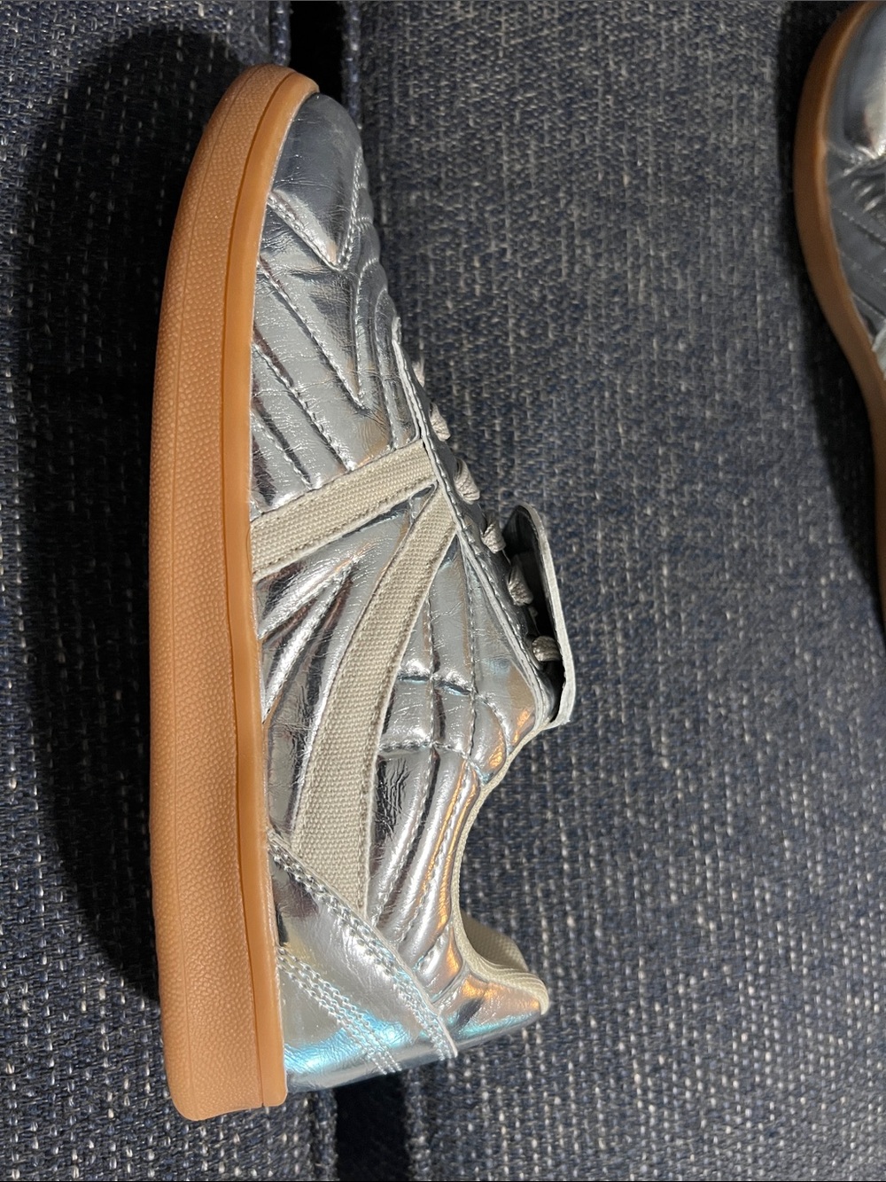 NWT size 7 Steve Madden Silver Metallic Lace-Up Sneaker - Picture 5 of 6